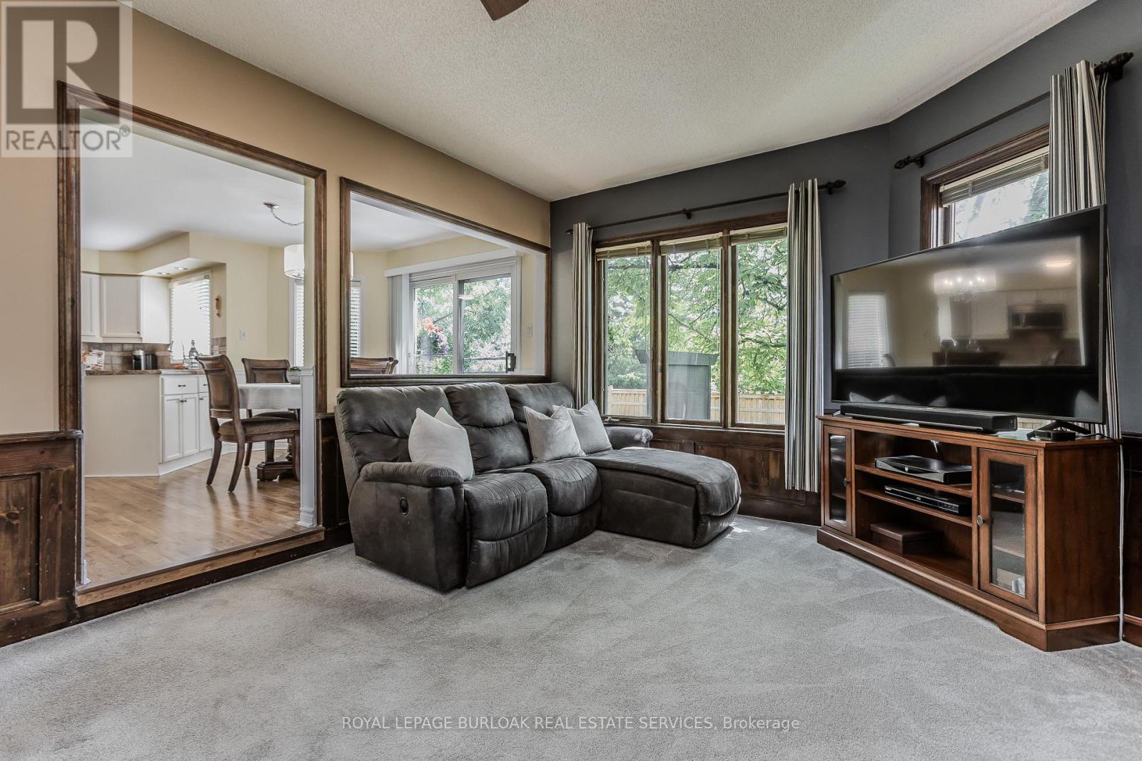 Photo 19 of 1352 Winterberry Drive, Burlington ON
