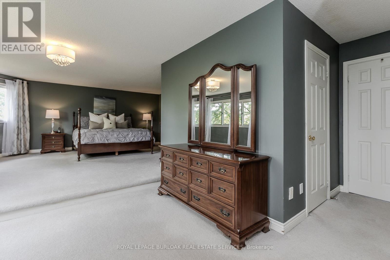 Photo 35 of 1352 Winterberry Drive, Burlington ON