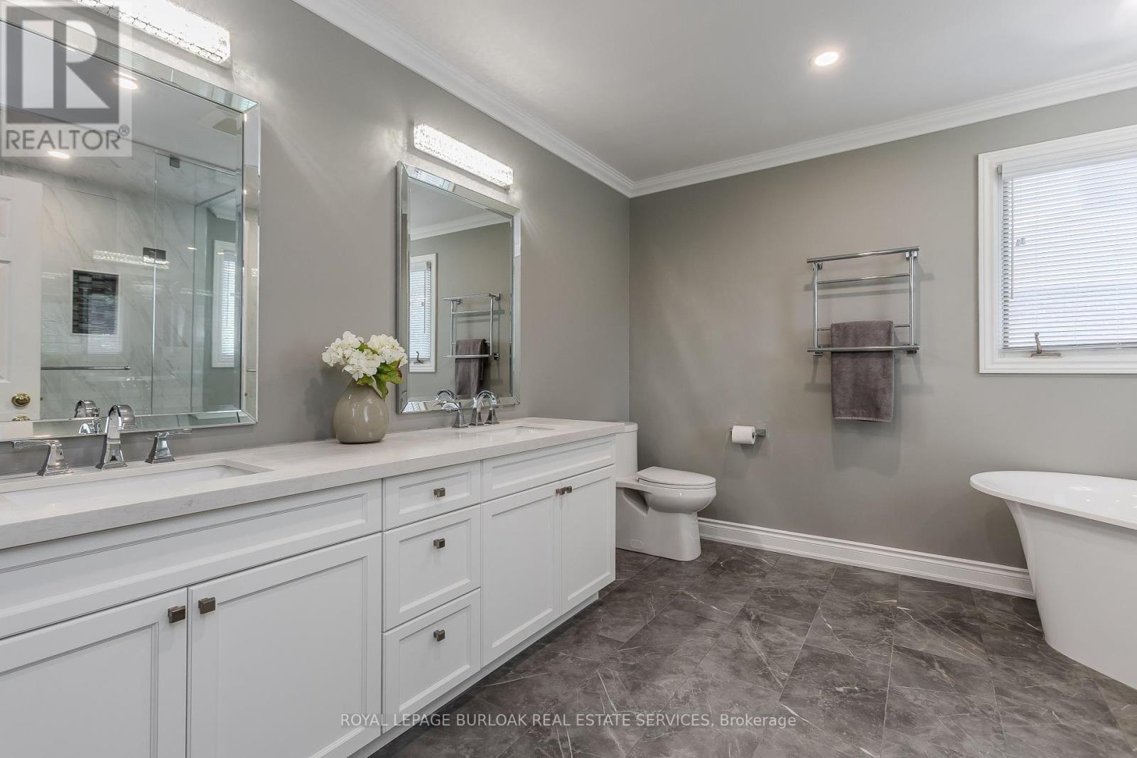 Photo 6 of 1352 Winterberry Drive, Burlington ON
