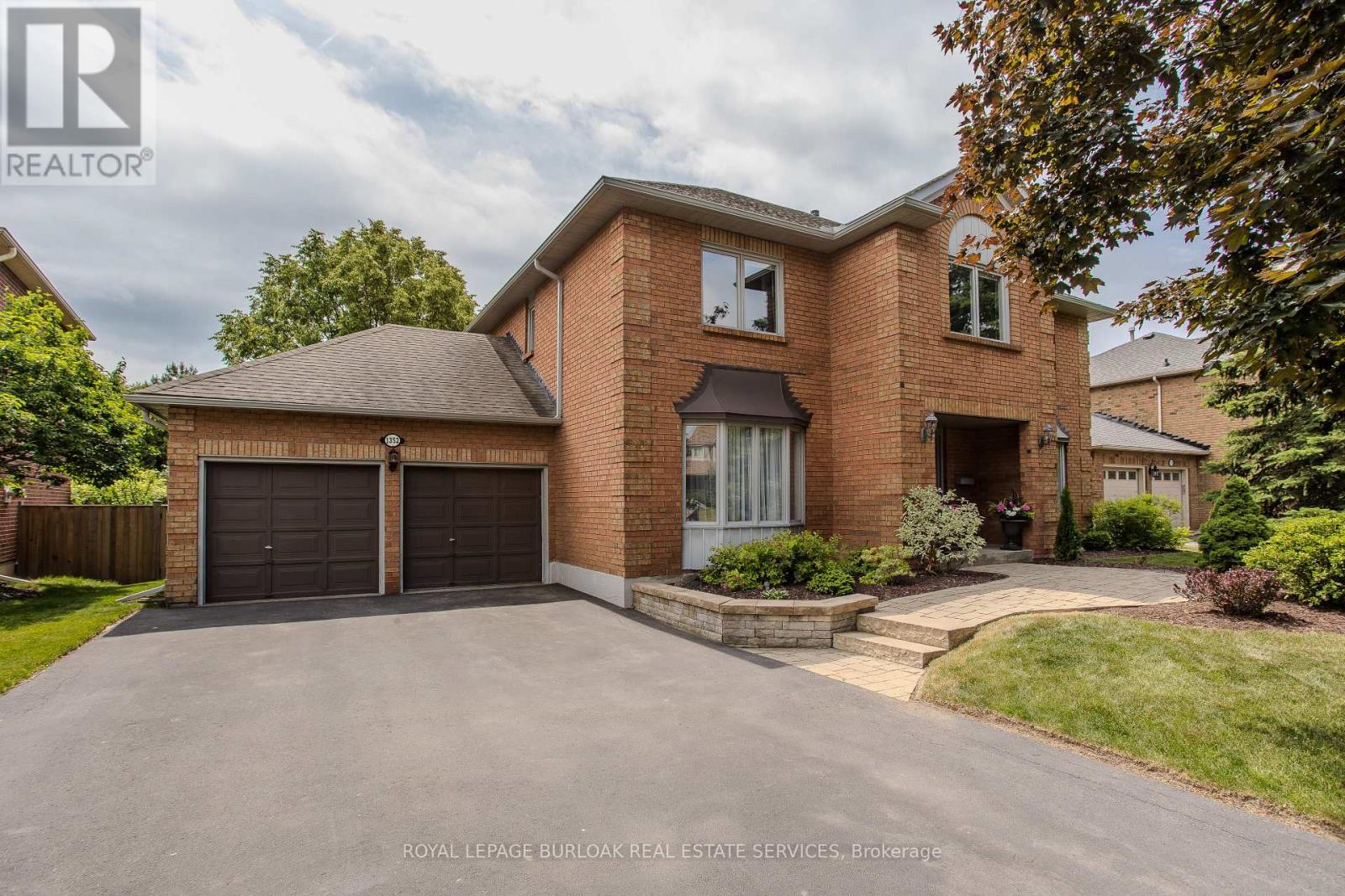 Photo 9 of 1352 Winterberry Drive, Burlington ON