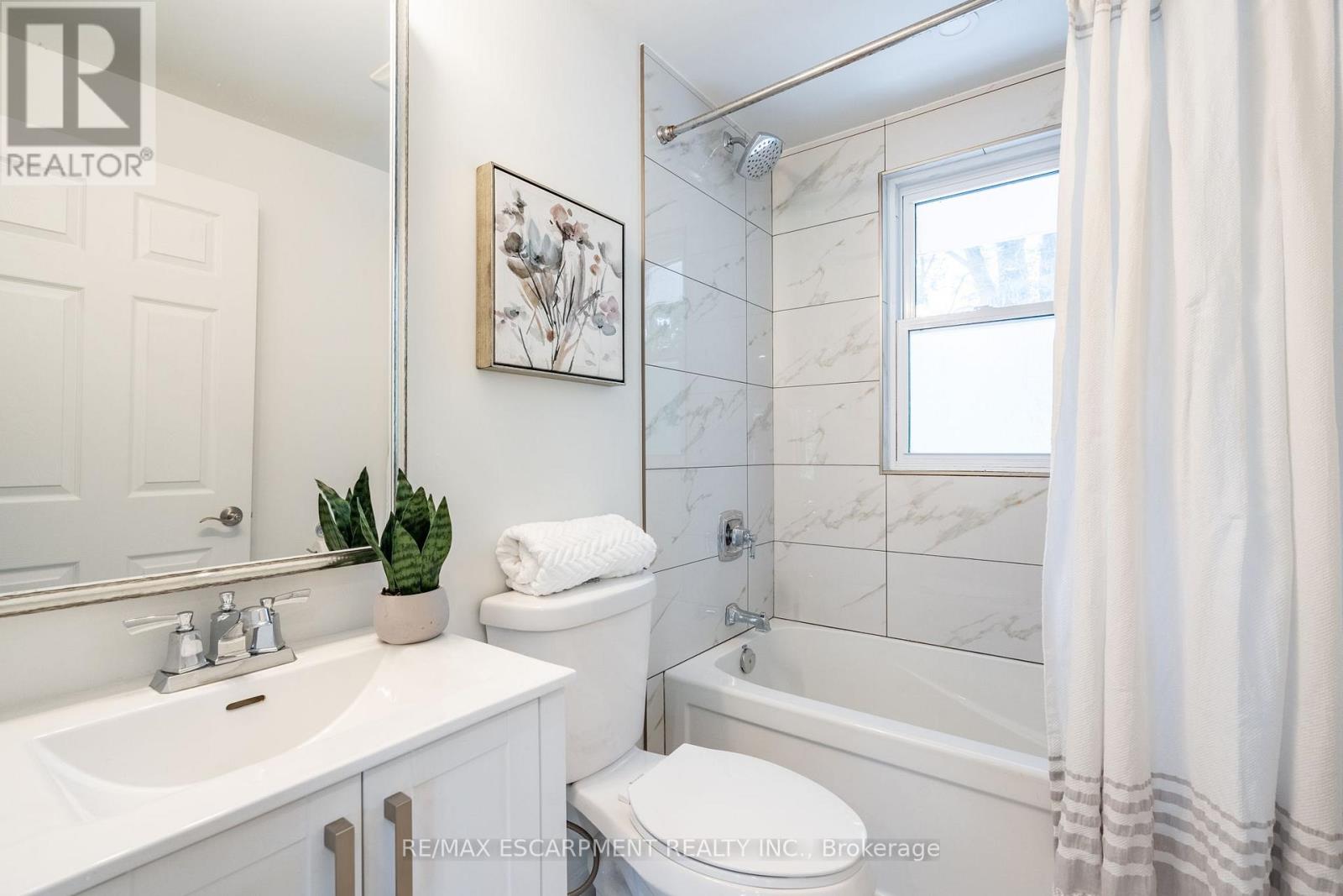 Photo 21 of 70 Flamboro Street, Hamilton ON