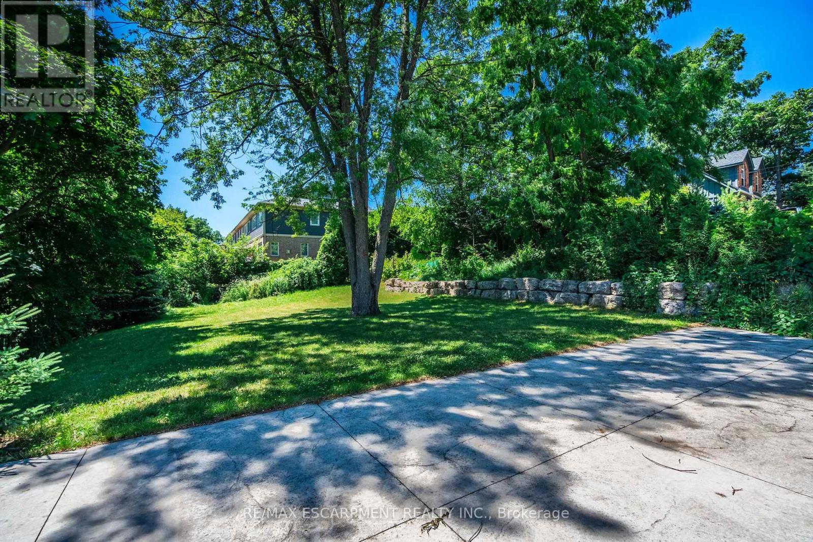 Photo 32 of 70 Flamboro Street, Hamilton ON