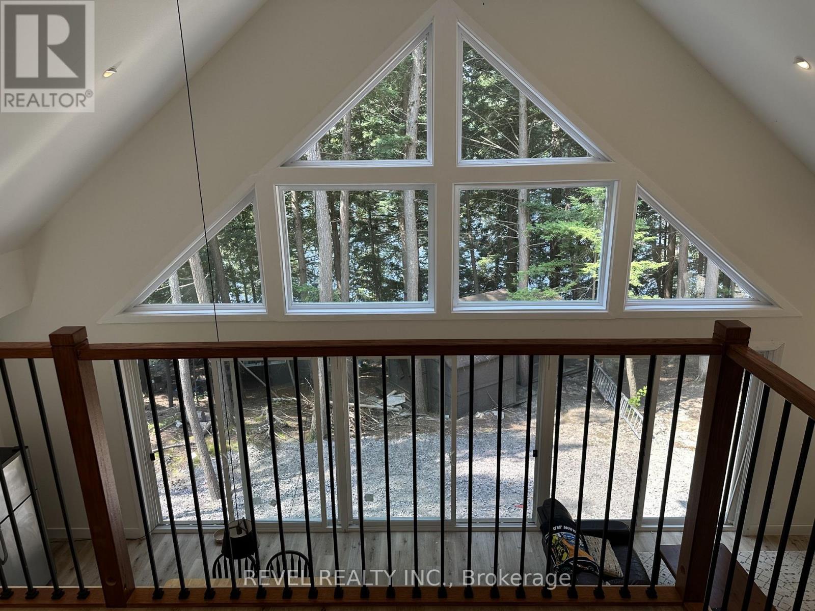 Photo 20 of 132 Ivy Lane, Magnetawan ON
