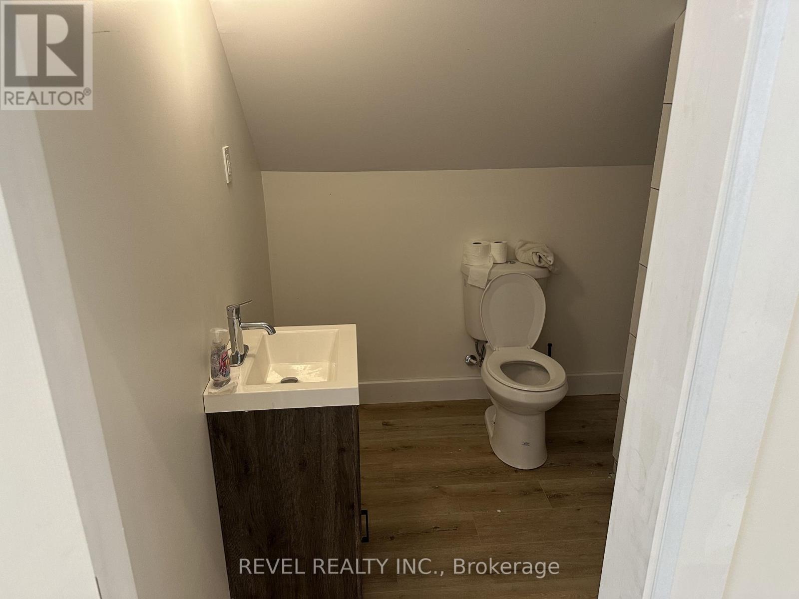 Photo 24 of 132 Ivy Lane, Magnetawan ON