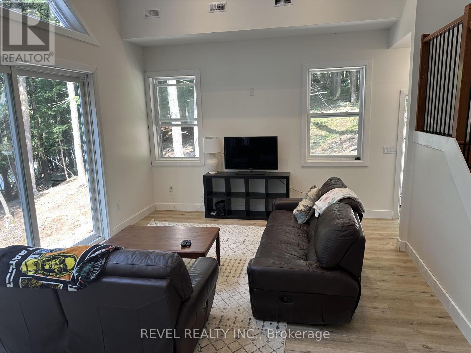 Photo 27 of 132 Ivy Lane, Magnetawan ON