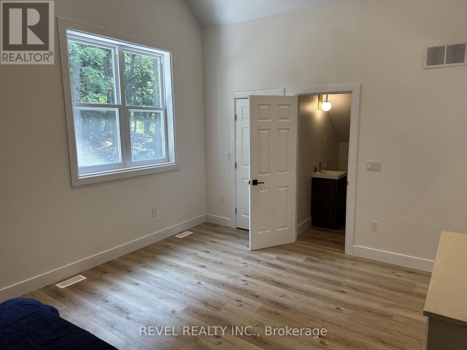 Photo 1 of 132 Ivy Lane, Magnetawan ON