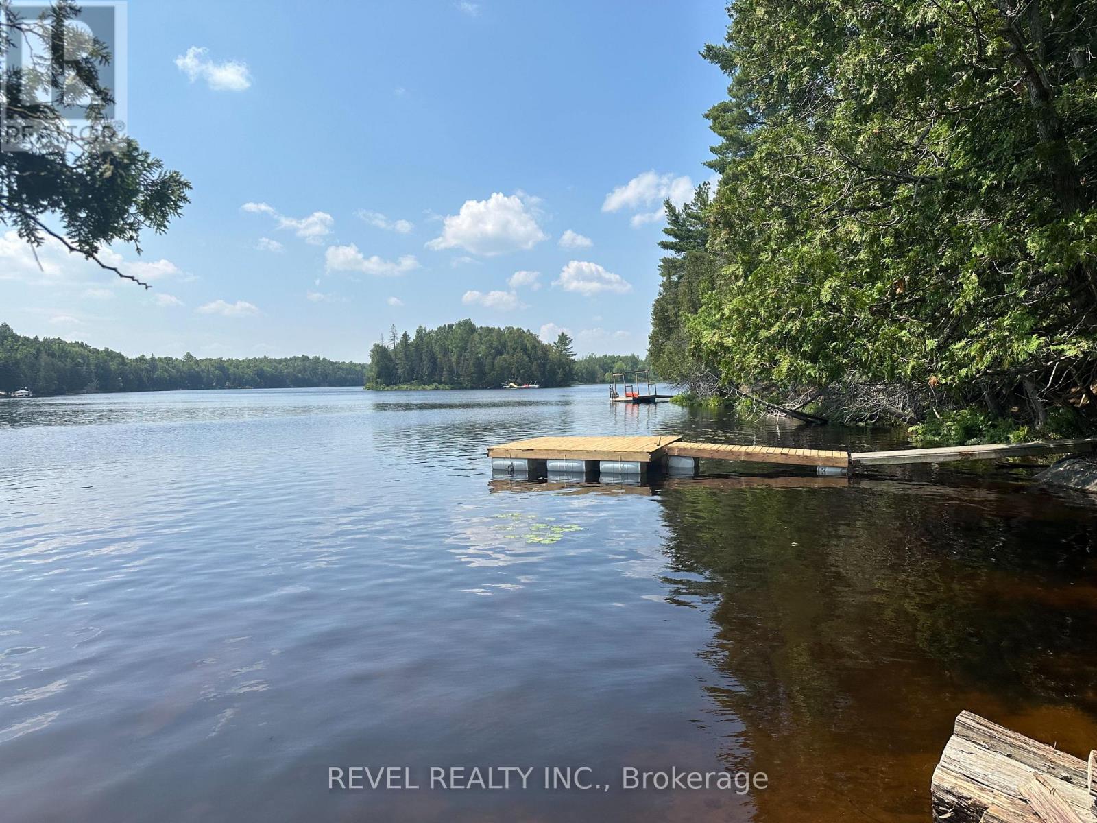 Photo 13 of 132 Ivy Lane, Magnetawan ON