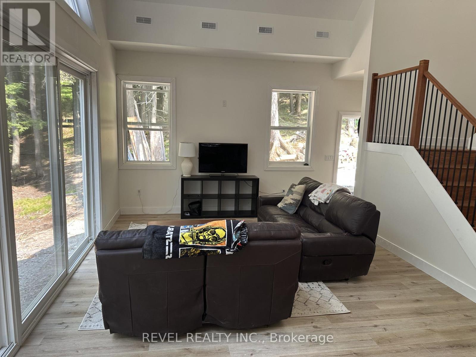 Photo 3 of 132 Ivy Lane, Magnetawan ON