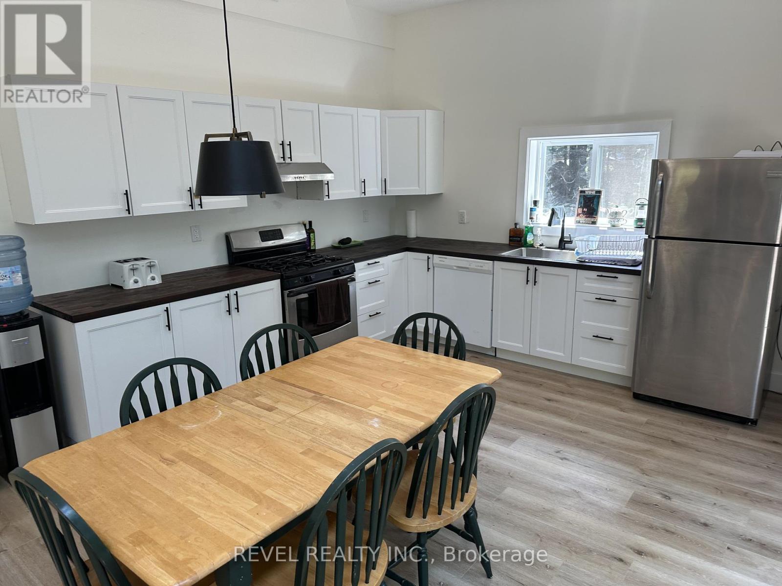 Photo 16 of 132 Ivy Lane, Magnetawan ON