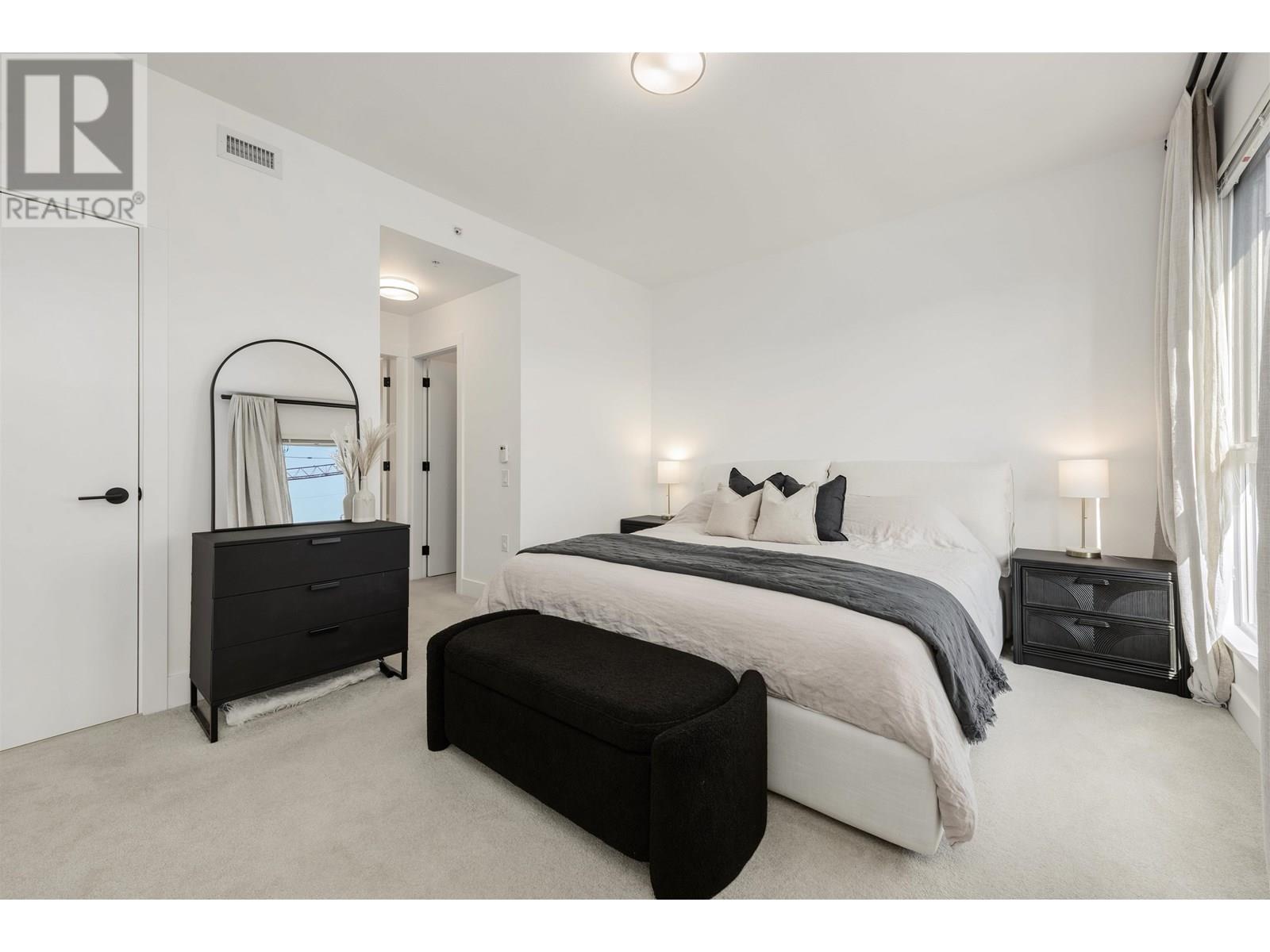 Photo 11 of 3 9278 Slopes Mews, Burnaby BC