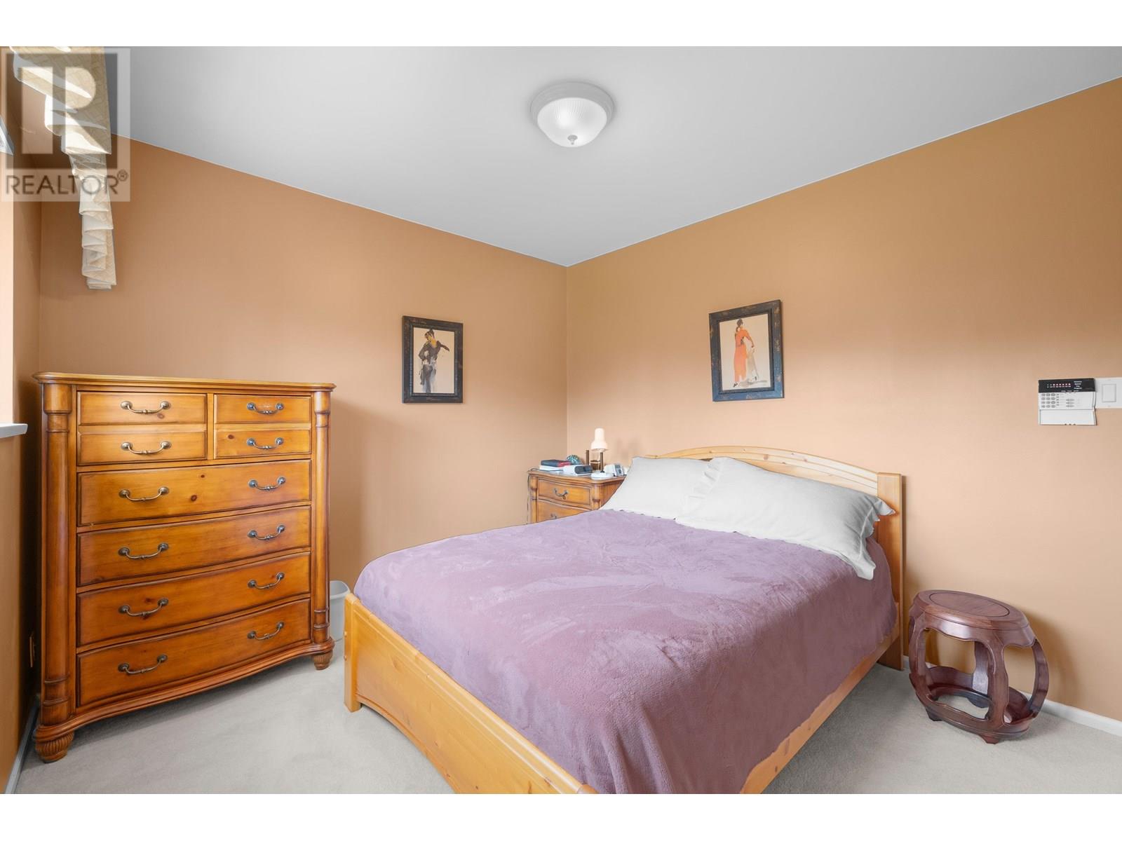 Photo 4 of 5465 5467 Abbey Avenue, Burnaby BC