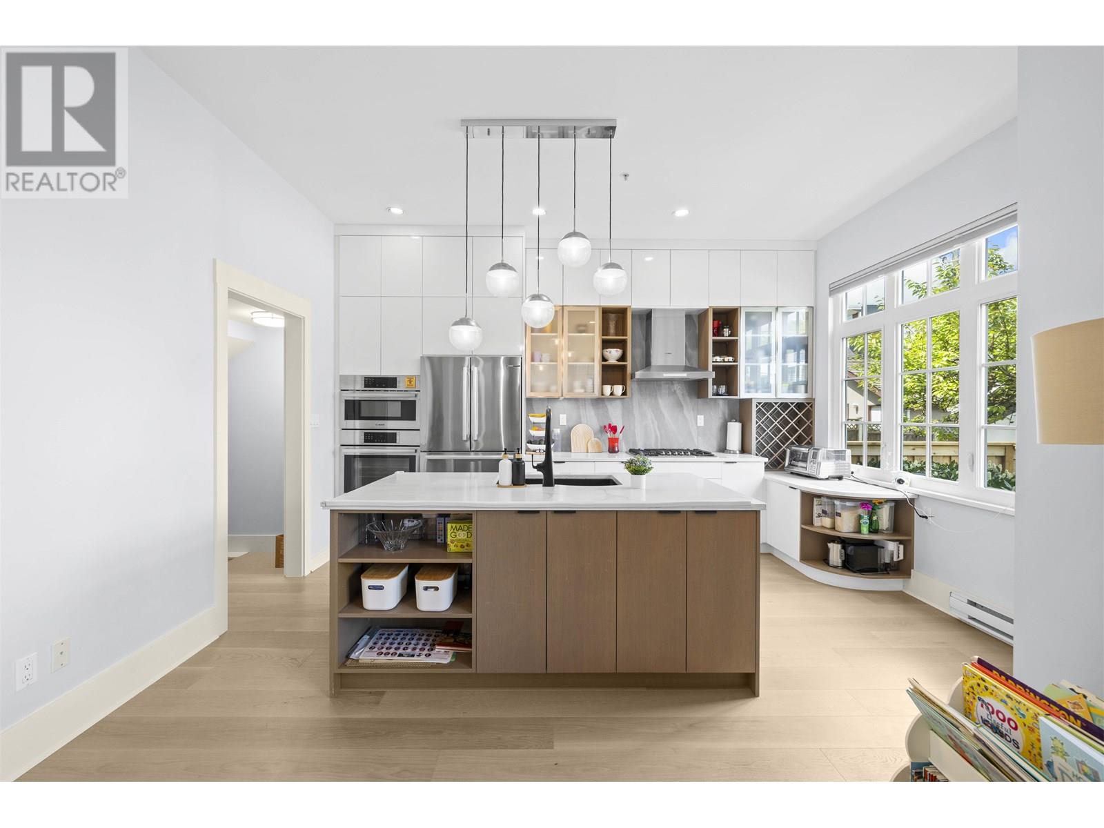 Photo 11 of 3711 W 11 Th Avenue, Vancouver BC