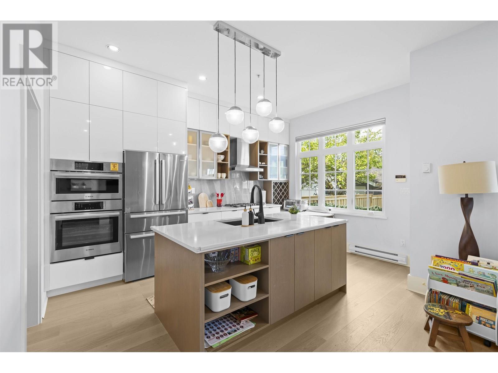 Photo 14 of 3711 W 11 Th Avenue, Vancouver BC