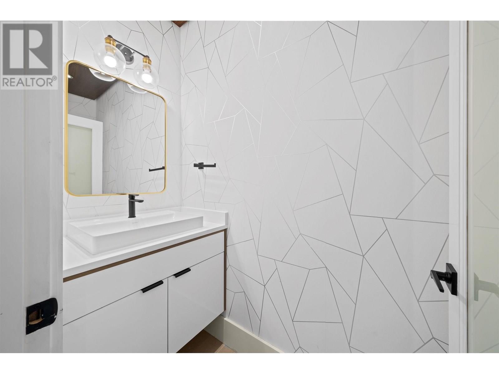 Photo 16 of 3711 W 11 Th Avenue, Vancouver BC