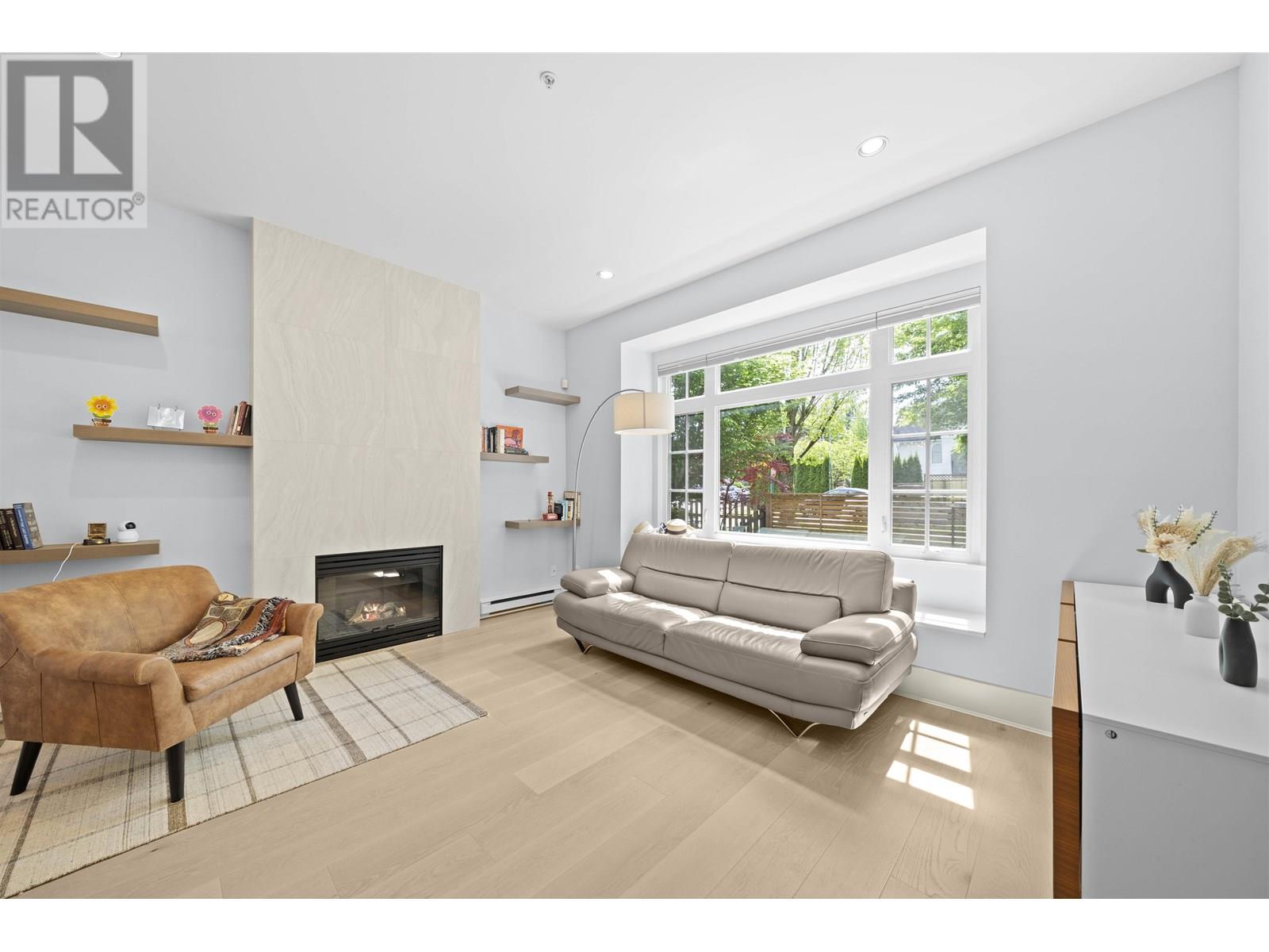 Photo 3 of 3711 W 11 Th Avenue, Vancouver BC