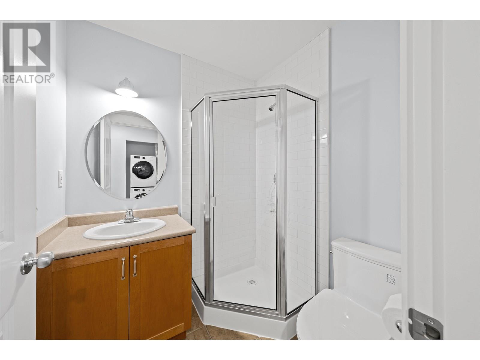 Photo 31 of 3711 W 11 Th Avenue, Vancouver BC