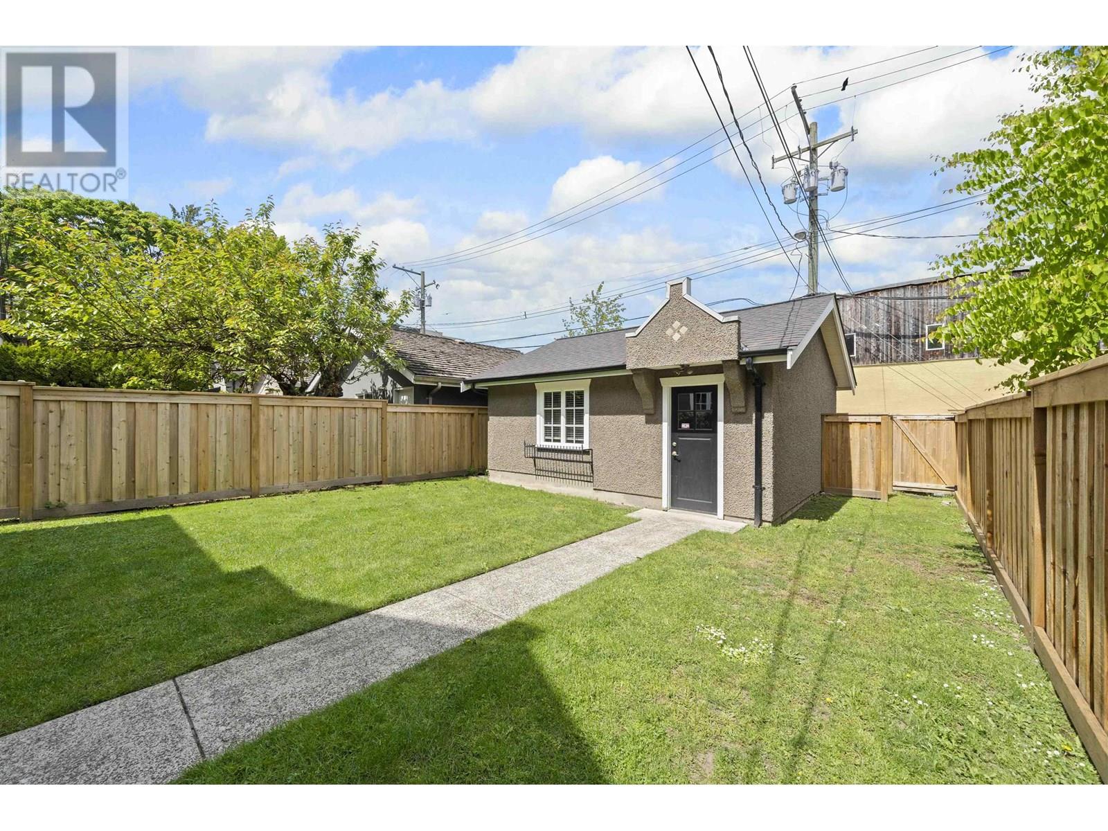 Photo 35 of 3711 W 11 Th Avenue, Vancouver BC