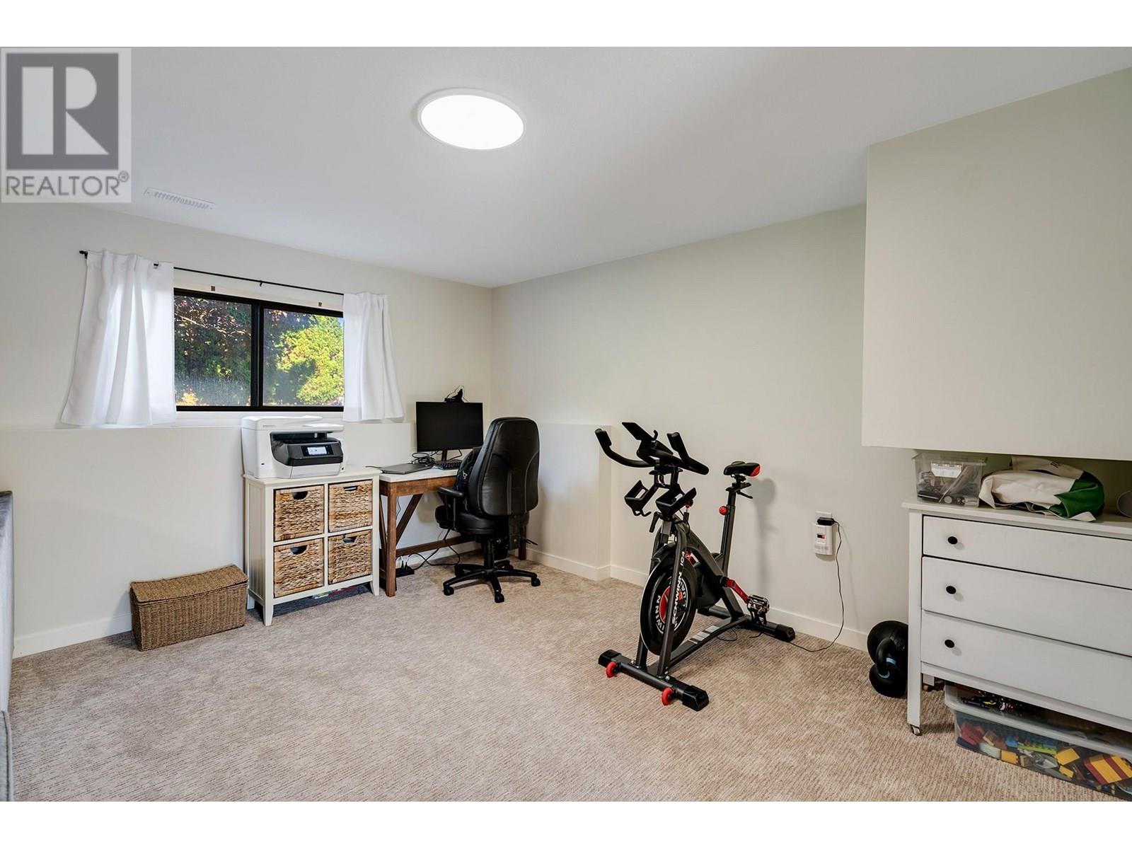 Photo 2 of 2160 Diamond Road, Kelowna BC