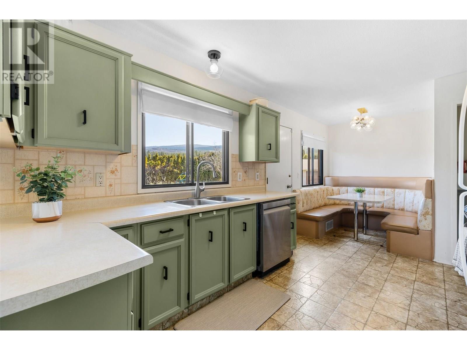 Photo 10 of 2160 Diamond Road, Kelowna BC