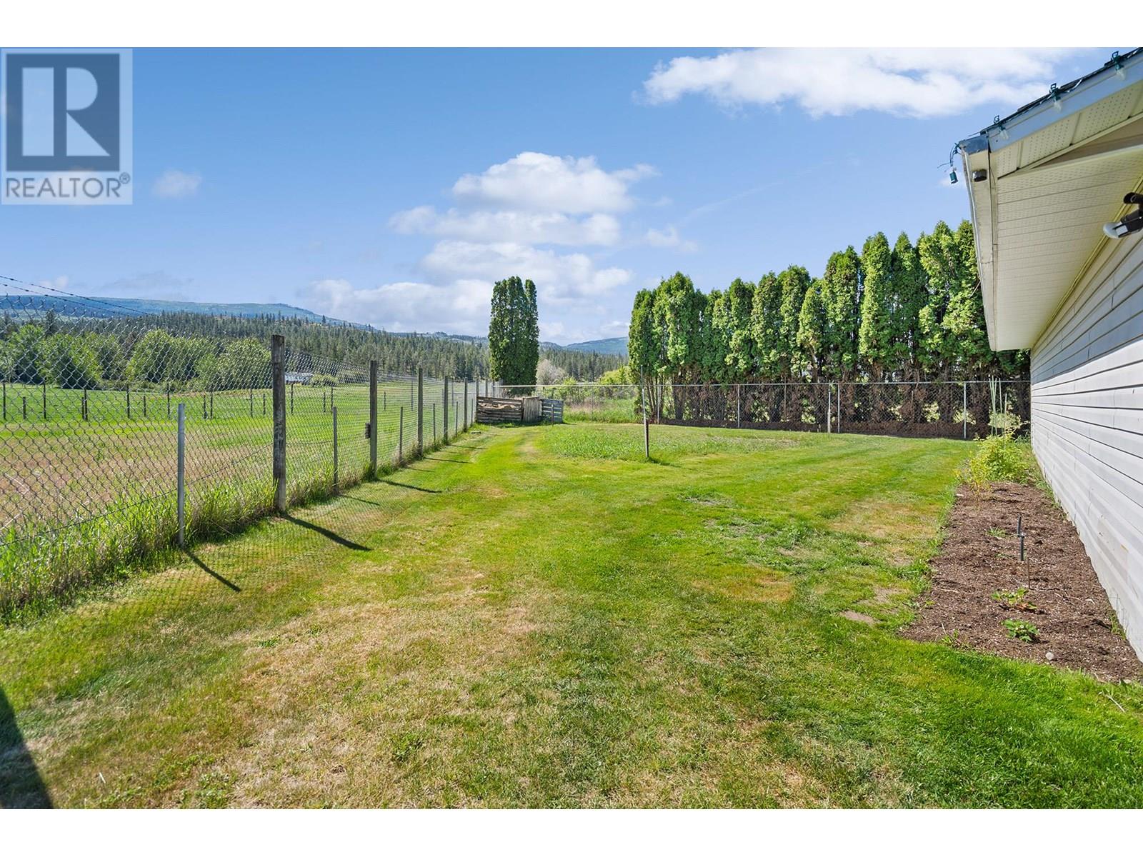 Photo 18 of 2160 Diamond Road, Kelowna BC