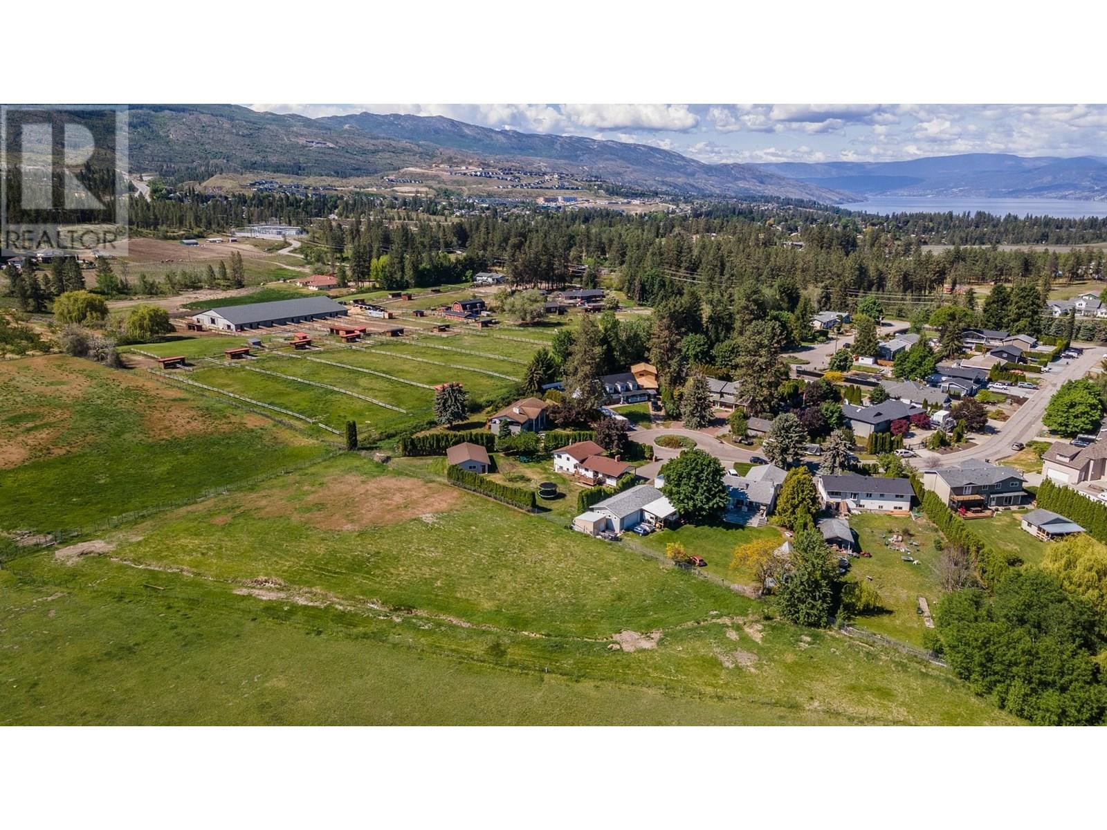 Photo 6 of 2160 Diamond Road, Kelowna BC