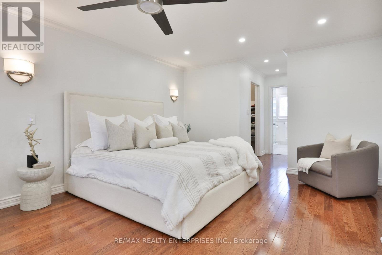 Photo 21 of 807 Indian Road, Mississauga ON