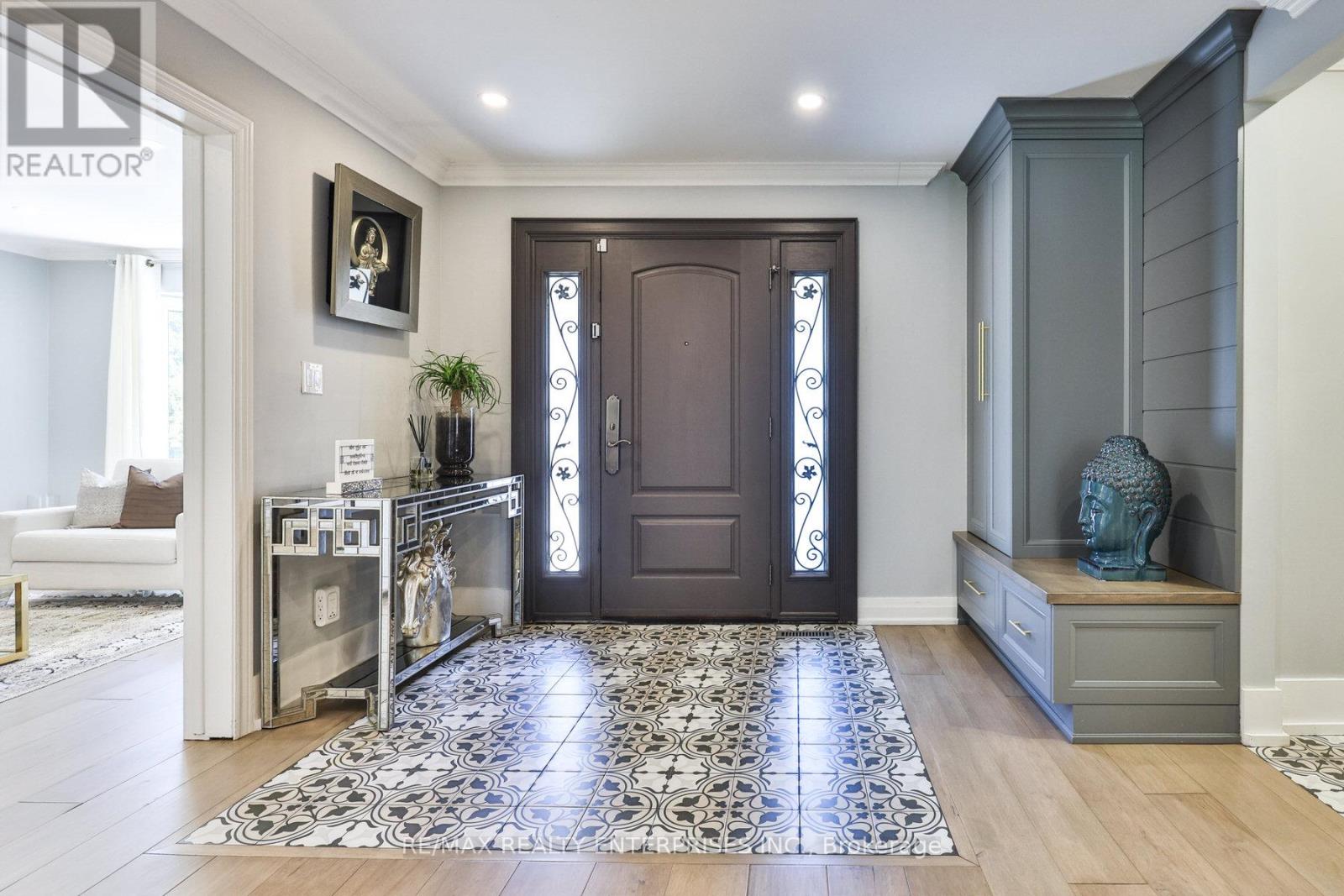 Photo 15 of 807 Indian Road, Mississauga ON