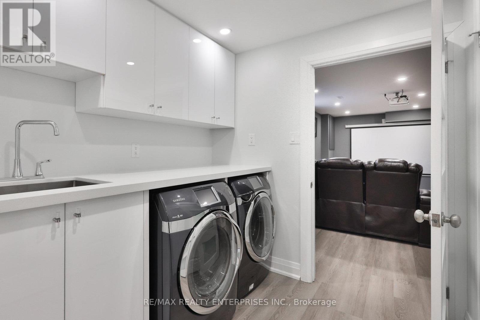 Photo 29 of 807 Indian Road, Mississauga ON
