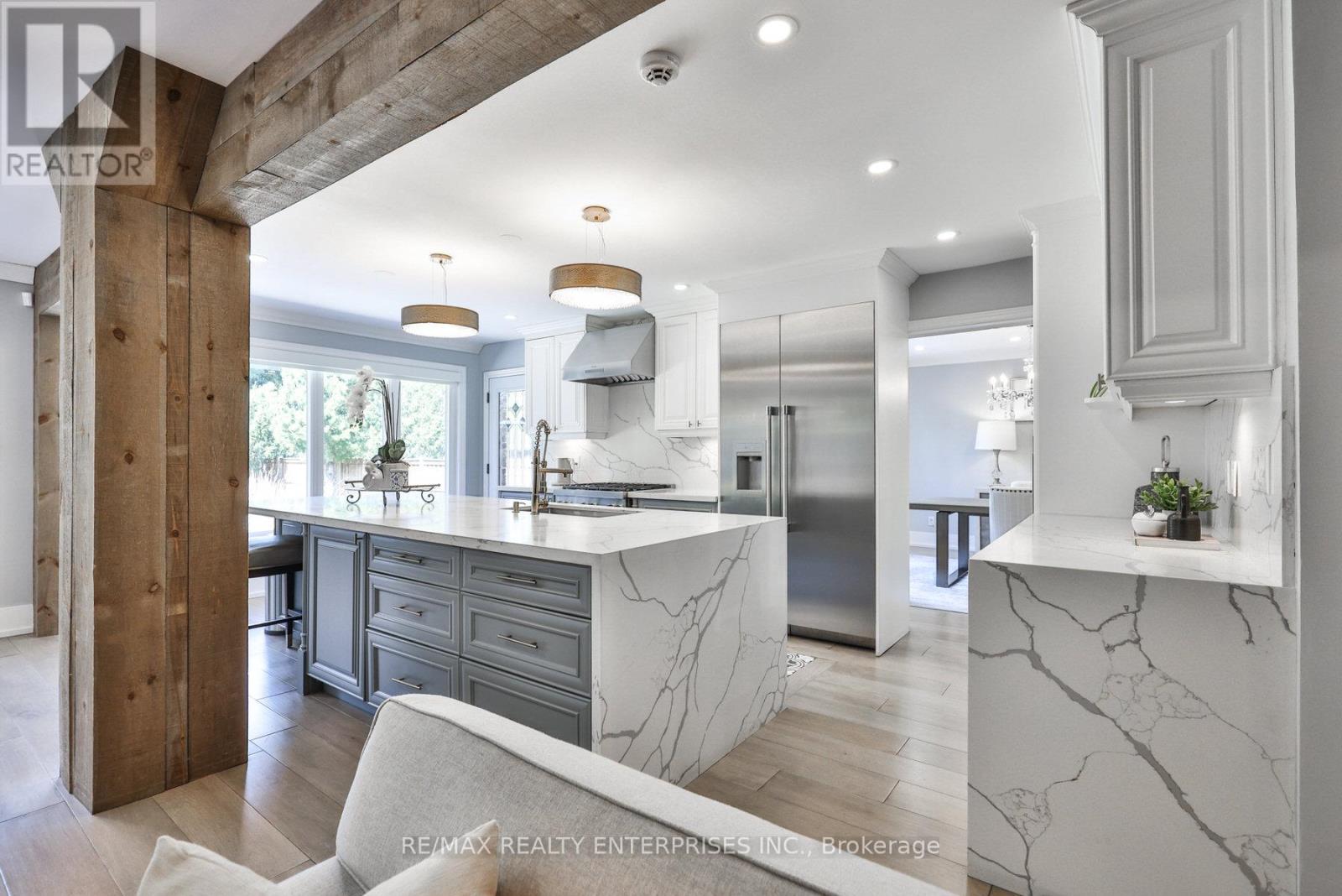 Photo 38 of 807 Indian Road, Mississauga ON