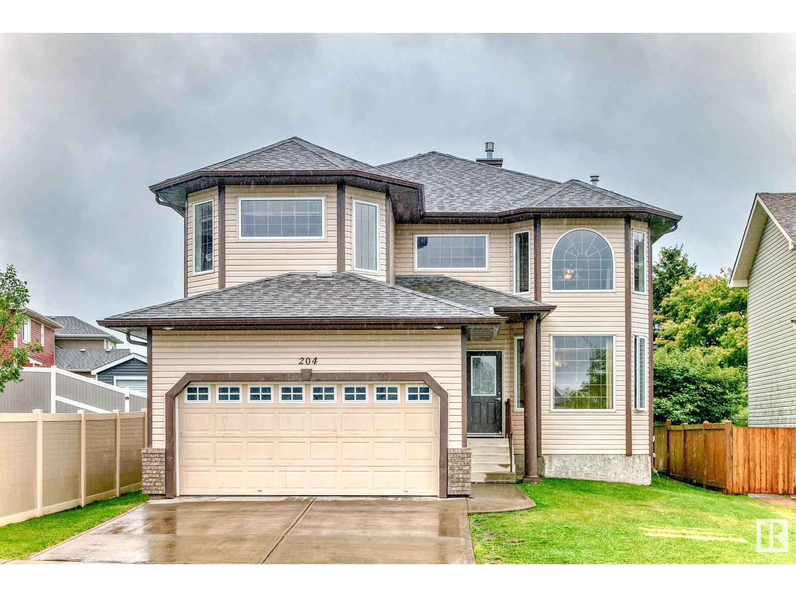 Photo 2 of 204 Reichert Dr, Beaumont AB