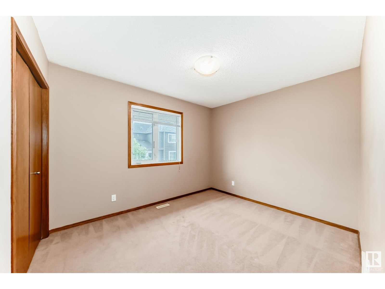 Photo 43 of 204 Reichert Dr, Beaumont AB