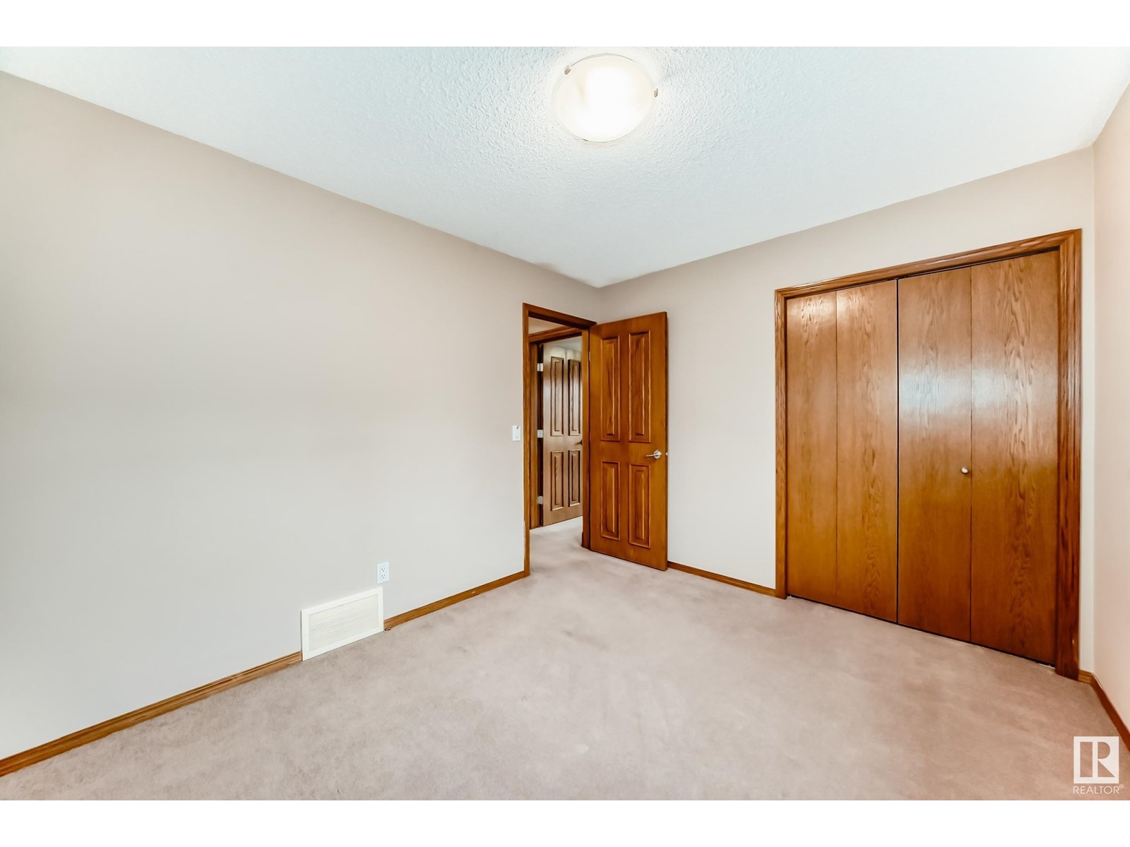 Photo 44 of 204 Reichert Dr, Beaumont AB