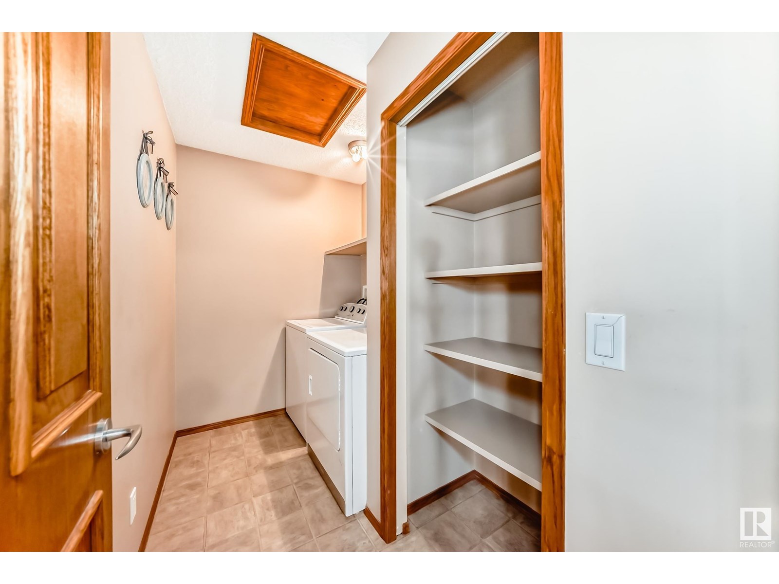Photo 47 of 204 Reichert Dr, Beaumont AB