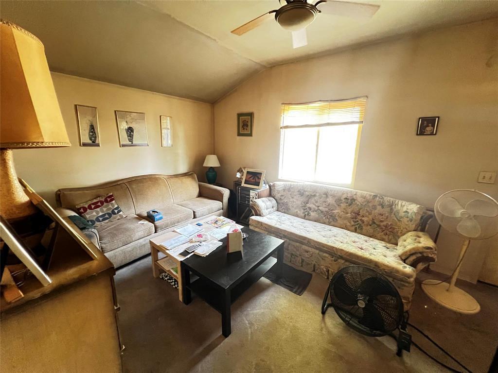 Photo 8 of 819 Ebby Avenue, Winnipeg MB