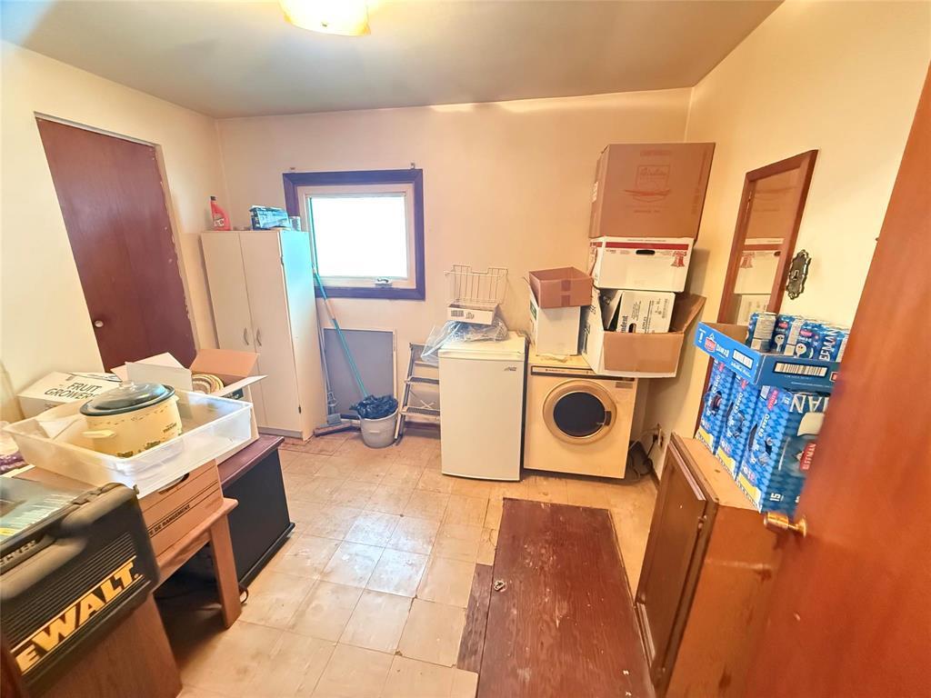 Photo 7 of 819 Ebby Avenue, Winnipeg MB