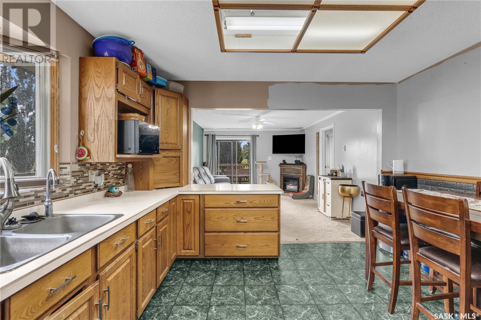 Photo 12 of 104 Railway Avenue, Dufferin Rm No 190 SK