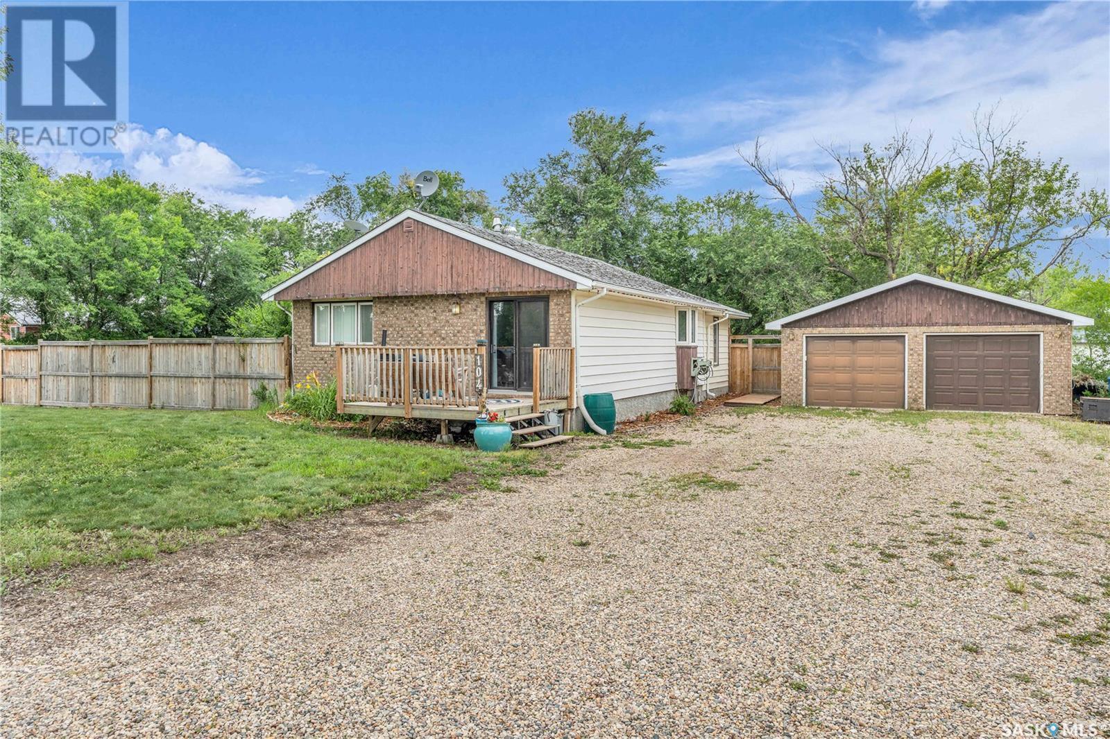 Photo 4 of 104 Railway Avenue, Dufferin Rm No 190 SK