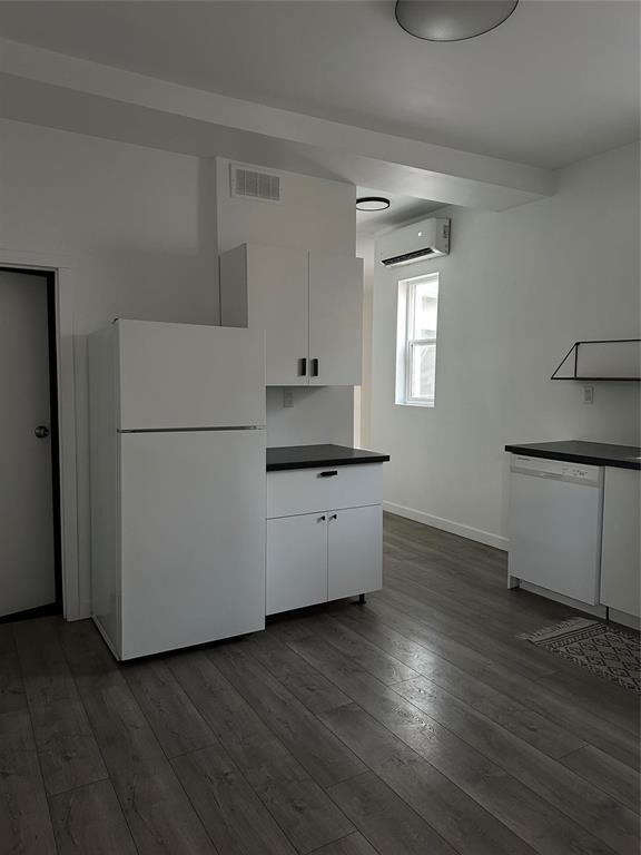 Photo 13 of 407 Furby Street, Winnipeg MB