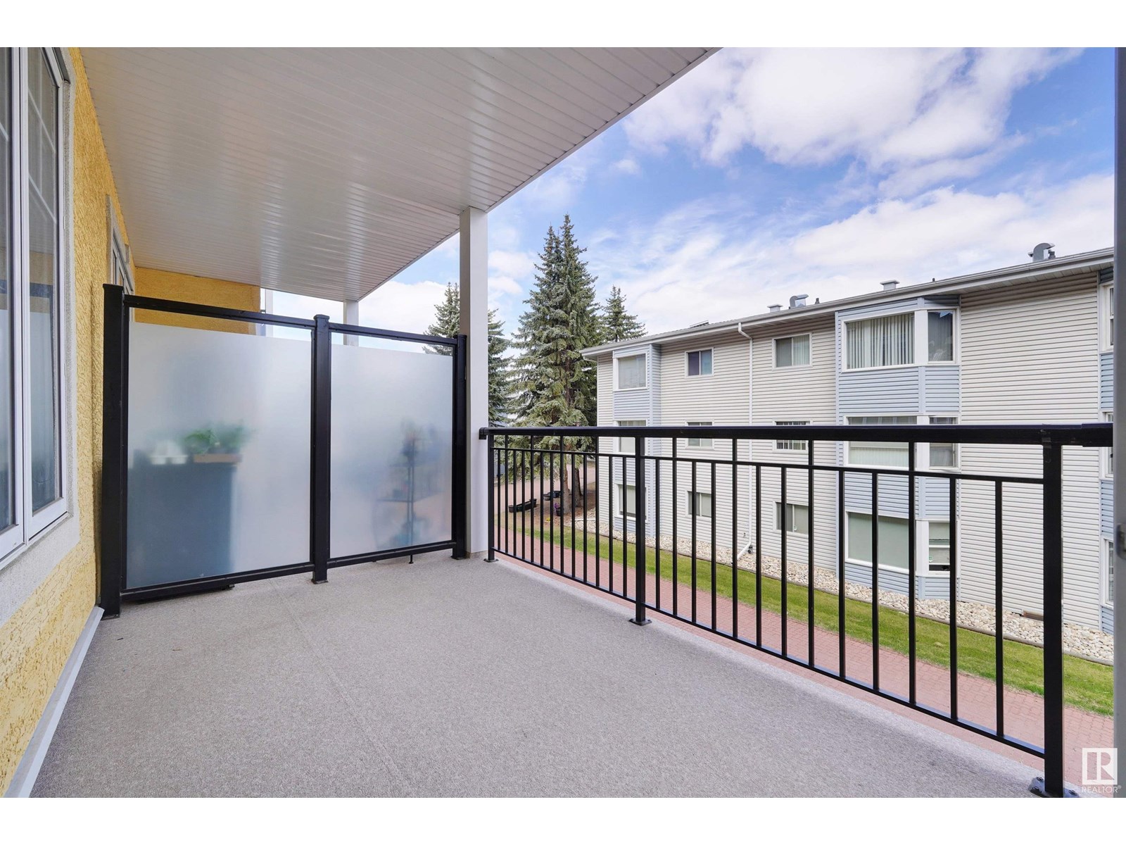 Photo 42 of 215 9820 165 St Nw, Edmonton AB