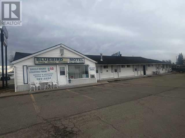 Photo 15 of 4001 48 Avenue, Innisfail AB
