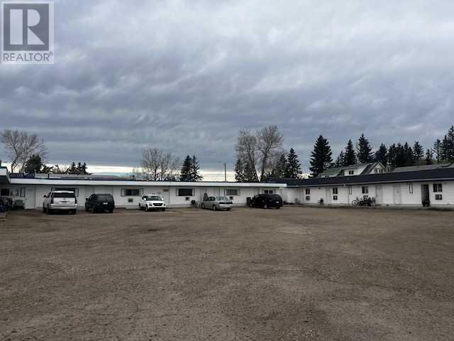Photo 12 of 4001 48 Avenue, Innisfail AB