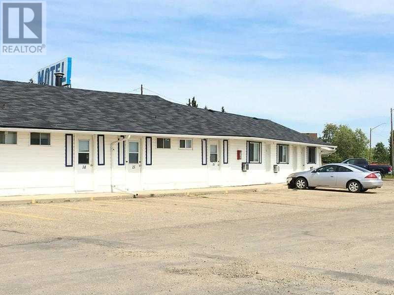 Photo 21 of 4001 48 Avenue, Innisfail AB