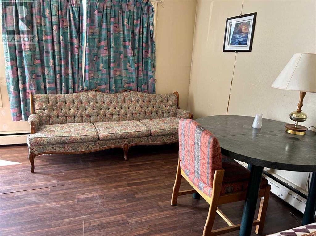 Photo 16 of 4001 48 Avenue, Innisfail AB