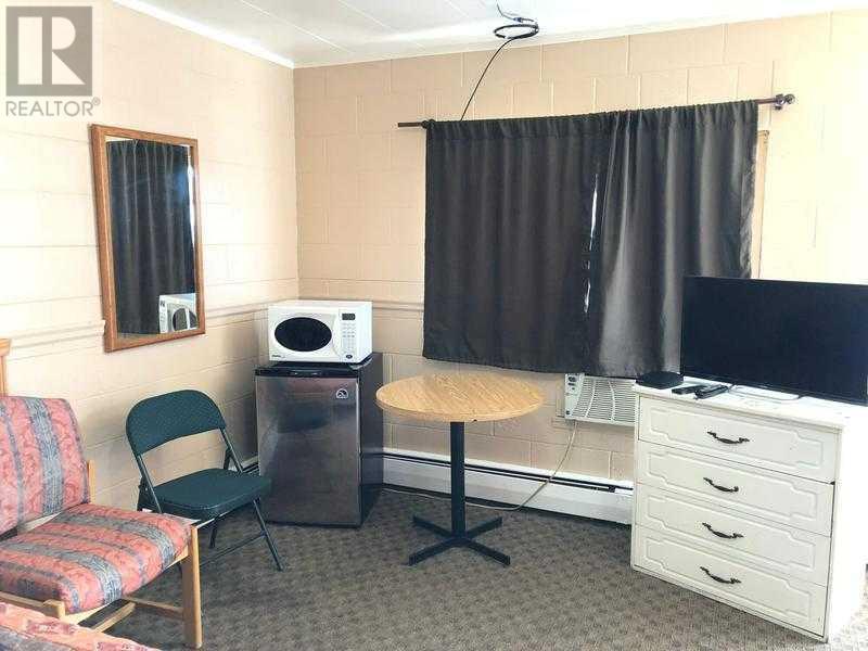 Photo 8 of 4001 48 Avenue, Innisfail AB