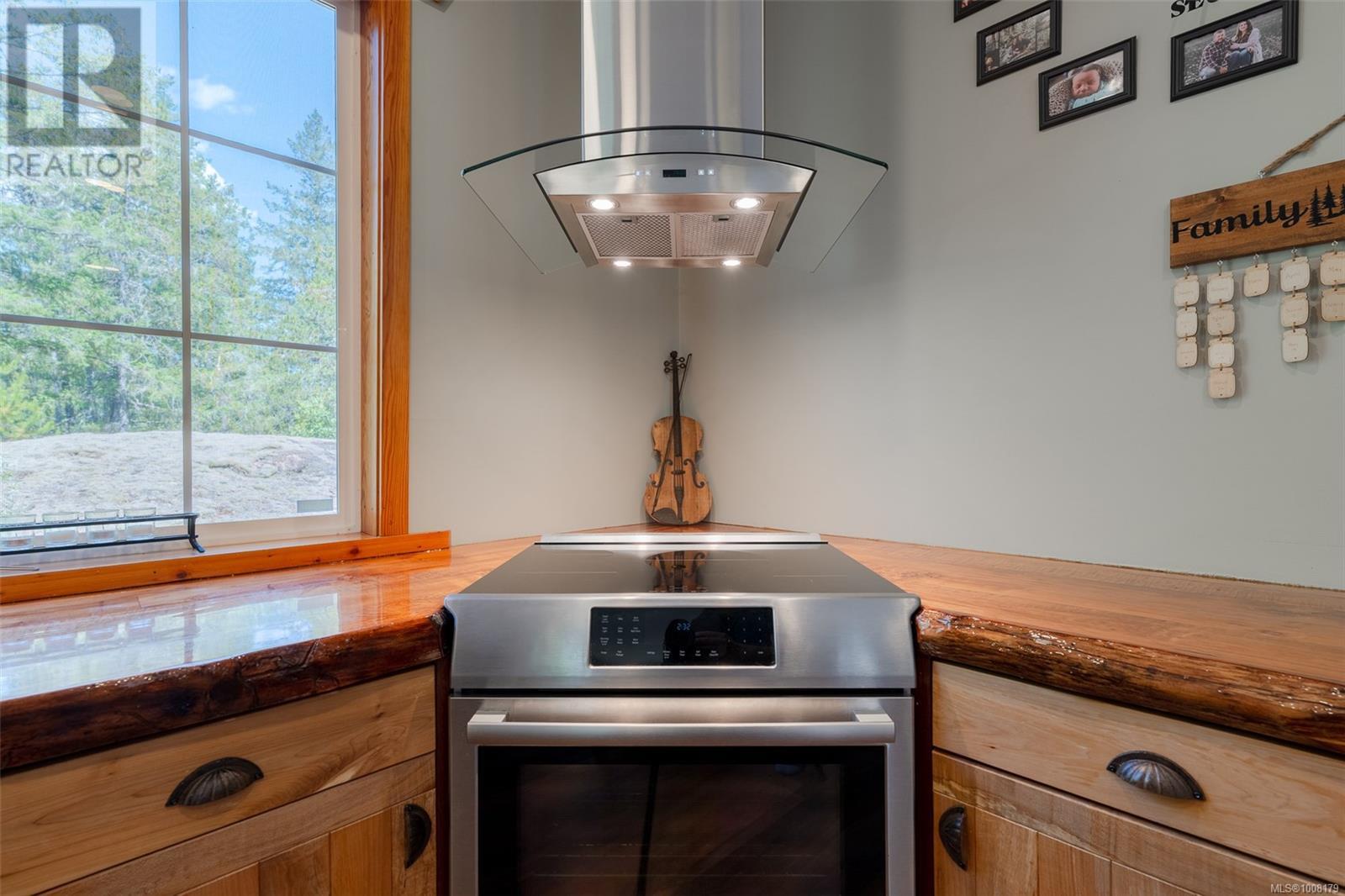 7800 Pacific Rim Hwy, Port Alberni