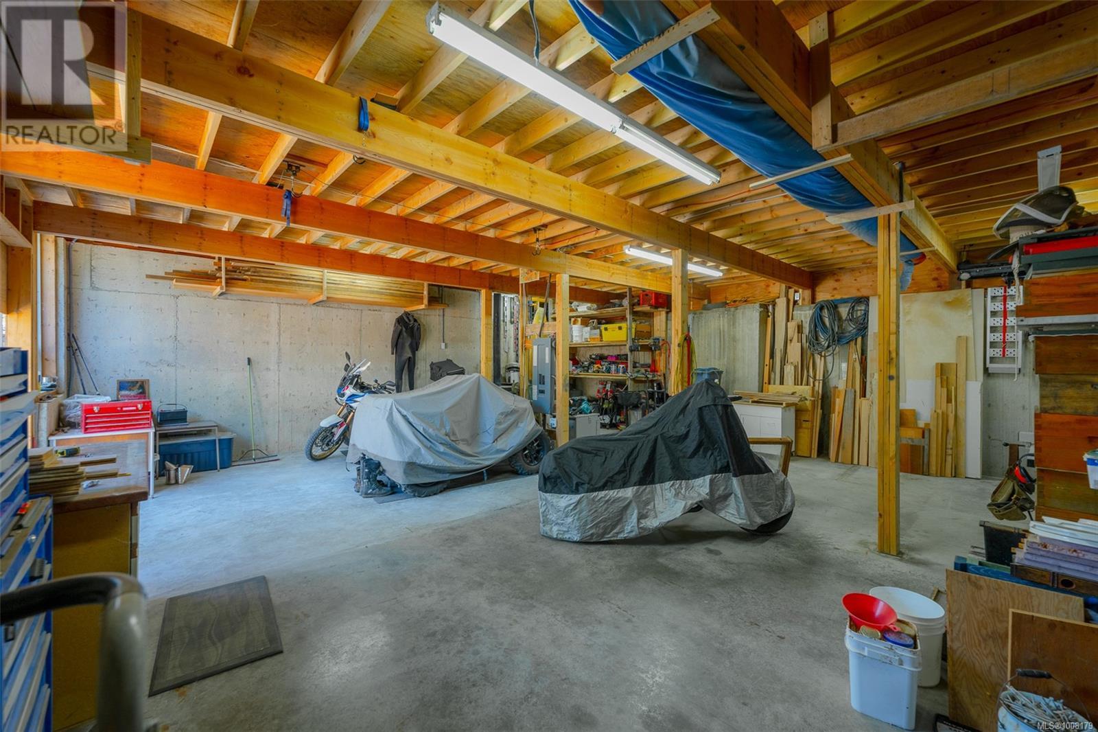 7800 Pacific Rim Hwy, Port Alberni