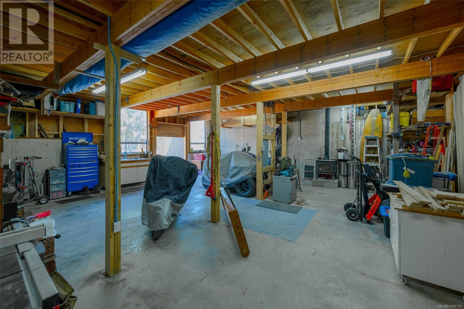 7800 Pacific Rim Hwy, Port Alberni