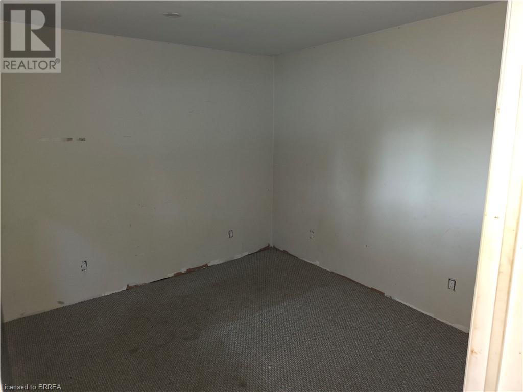 Photo 17 of 541 Burtch Road, Brantford ON