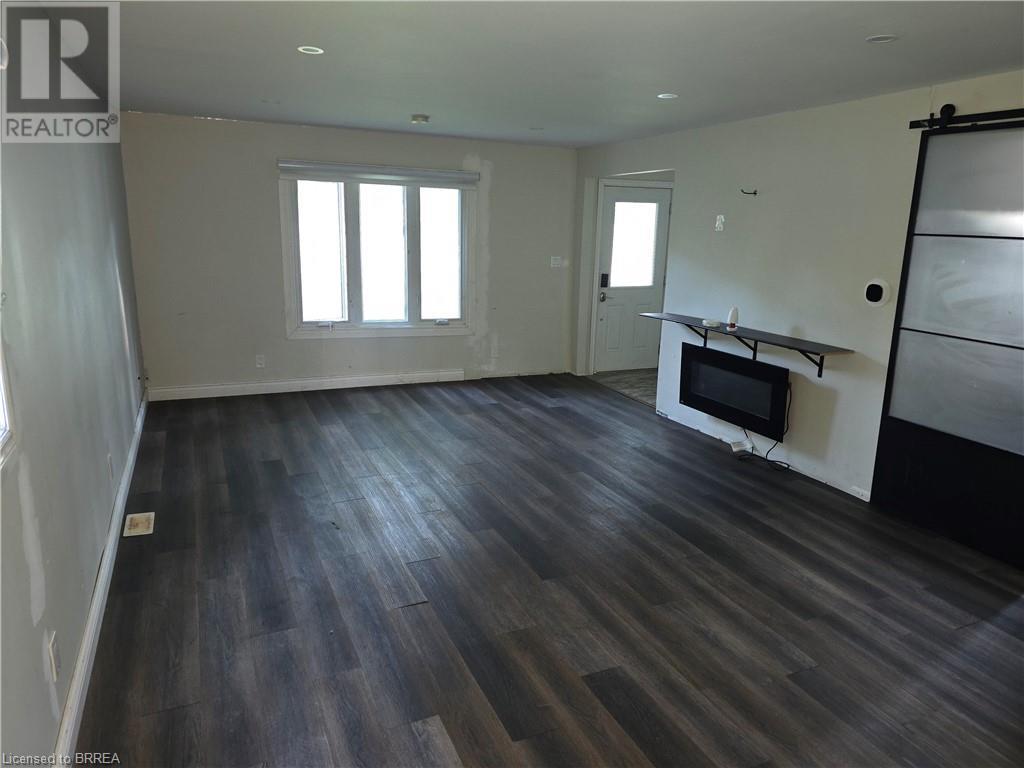 Photo 6 of 541 Burtch Road, Brantford ON