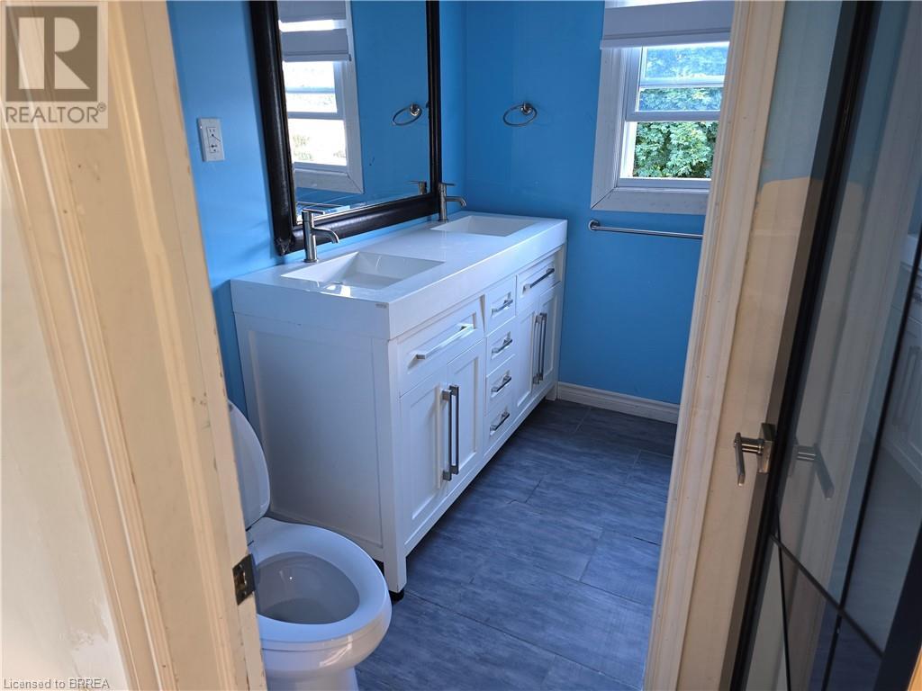 Photo 33 of 541 Burtch Road, Brantford ON